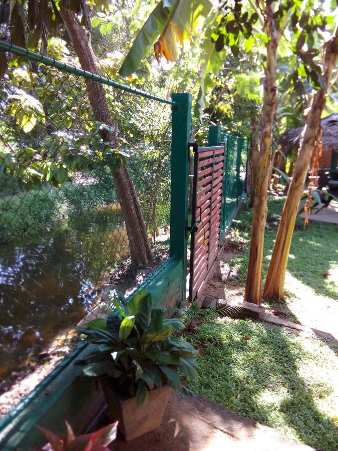 폴로나루와 Waterway Garden 빌라 외부 사진